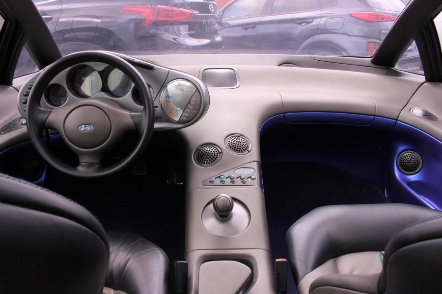 Торпедо Ford Via Concept 1989 года  (фото 63 из 65)
